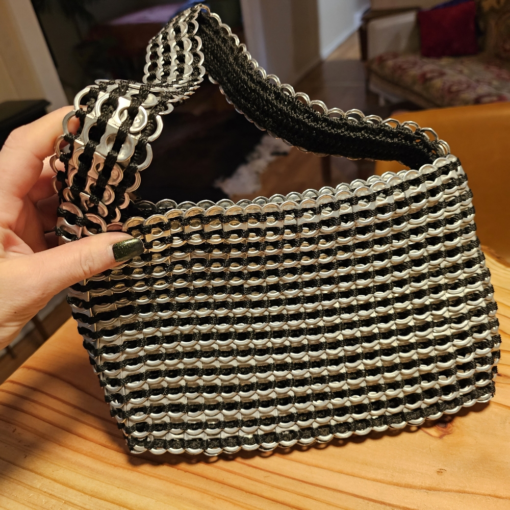 Pop Can Tab And Crochet Purse. Super Unique!